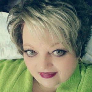 Meet your Posher, Deborah